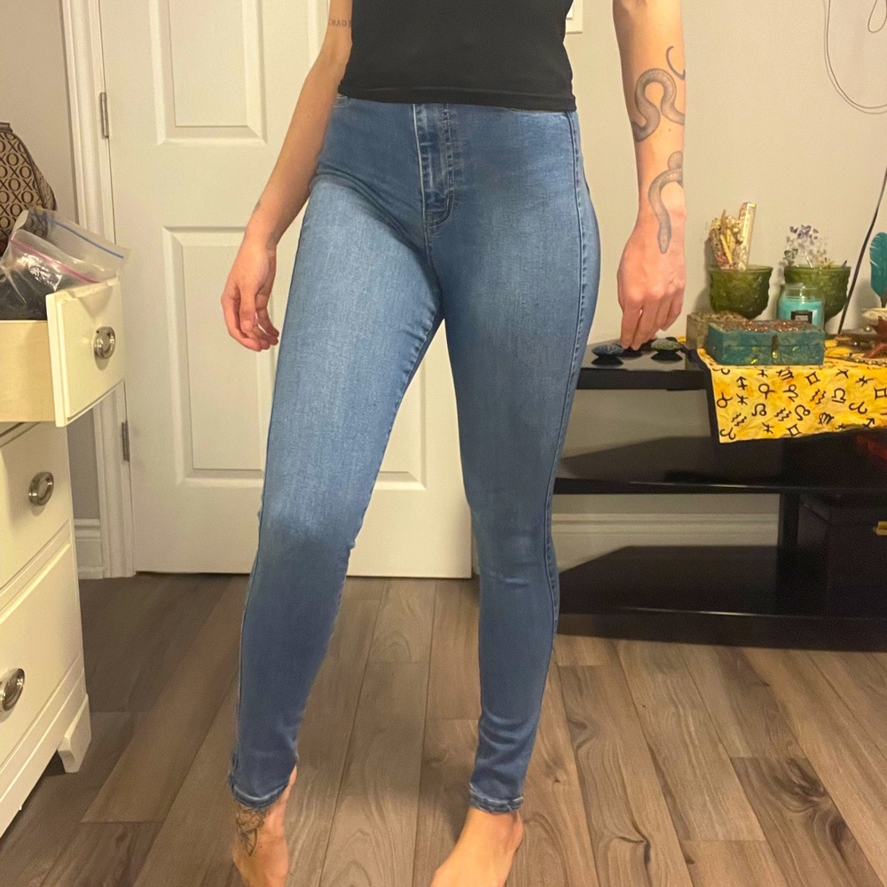 Blue stretchy fashion Nova jeans Size 3